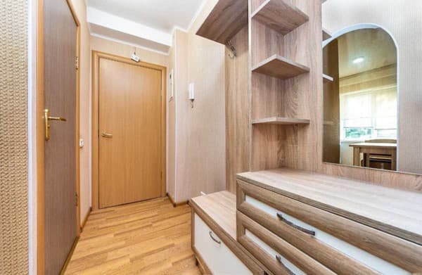 2к. кв. Шалімова, НАУ, спорткомплекс "Меридіан" 4