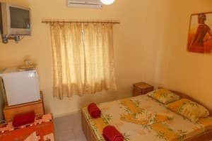 Мини-отель АкунаМатата. Стандартный трехместный номер 1