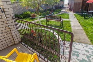 Мини-отель АкунаМатата. Стандартный трехместный номер 5