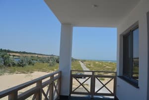 Вилла Аквамарин Бугаз. Апартаменты 6-местный с видом на озеро 4