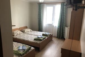 Пансионат Аквамарин. Стандарт трехместный в корпусе №1 2