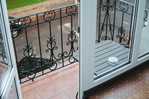 Александровский 17