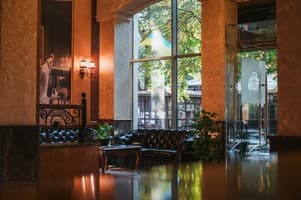 Александровский 32