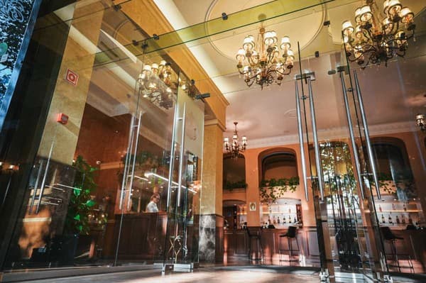 Александровский 18