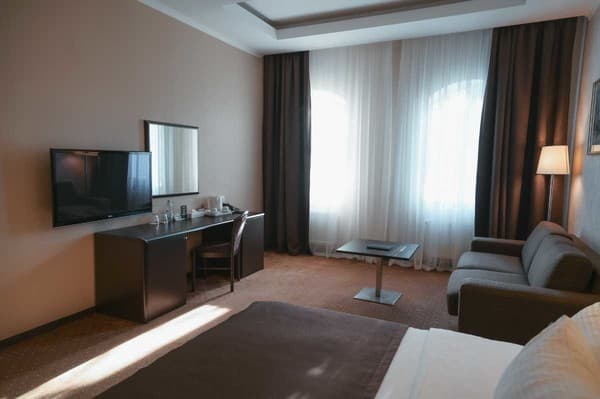 Александровский 22