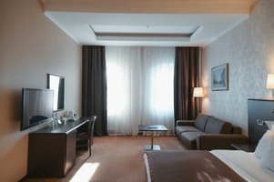 Александровский 26