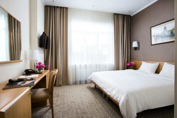 Александровский 39