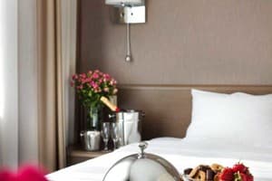 Александровский 19