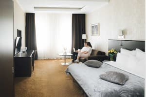 Александровский 12