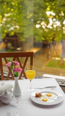 Александровский 38