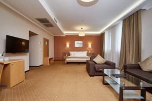 Отель Александровский. Люкс двухместный с джакузи 1