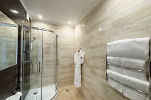 Отель Александровский. Улучшенный двухместный  3