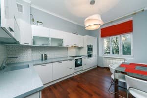 Квартира Almateya. Апартаменты 4-местный Крещатик 23 6