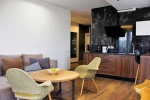 Апарт-отель Amsterdam Lviv Apartments. Люкс 4-местный с террасой 4
