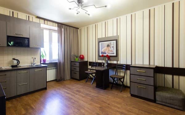 Apartment on Naukova 3