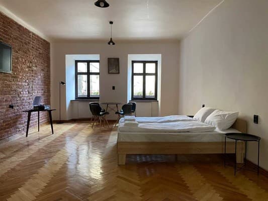 Arsenalna Apartments 1