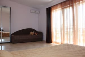 Мини-отель Астарта. Люкс 4-местный Четырехместный люкс 6