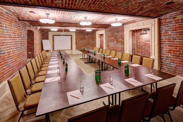 Атлас Делюкс 6