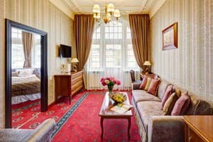 Отель Атлас Делюкс. Люкс двухместный с балконом 2