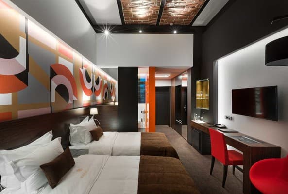 BANKHOTEL art-congress hall 6