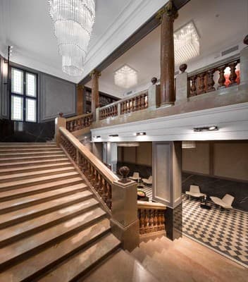 BANKHOTEL art-congress hall 8