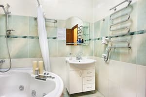 Апарт-отель Бассейная. Стандарт 6-местный Бирюзовый (трехкомнатный) 7