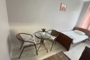 Біля Замку 30