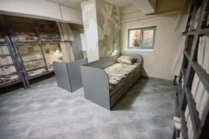 Хостел Bunker Hostel. Место в мужском 12-местном номере  1