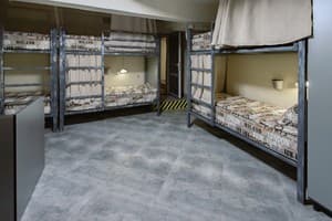 Хостел Bunker Hostel. Место в мужском 12-местном номере  2