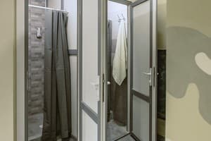 Хостел Bunker Hostel. Место в мужском 12-местном номере  6