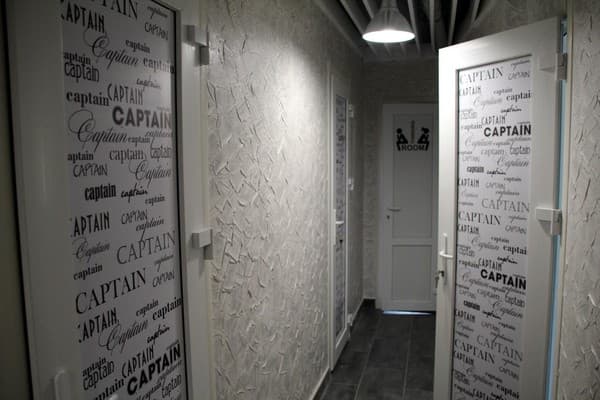 Captain Hotel 1