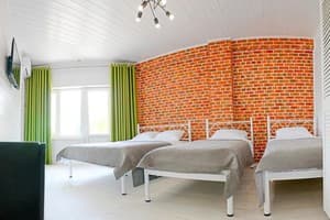 Отель Captain Hotel. Люкс 4-местный с балконом (однокомнатный) 1