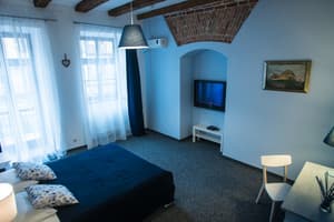 Отель Central Hotel. Полулюкс двухместный  с балконом 1