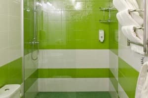 Отель Центральная усадьба. Люкс 4-местный  6