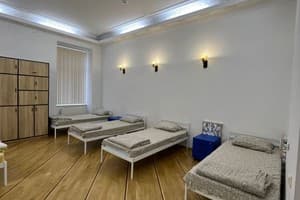 Мини-отель Центрум Апартаментс. Место в общем 7-местном номере №9 2