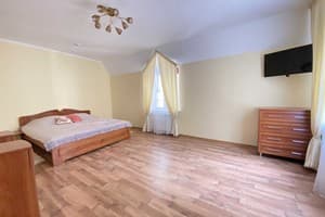 Мини-отель Центрум Делюкс. Полулюкс 4-местный  2