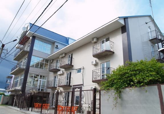 Черноморский 1