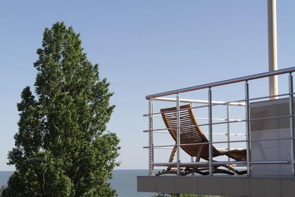 Черноморский 18 10