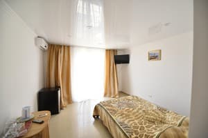 Мини-отель Черноморский. Люкс двухместный Однокомнатный  (5-этажный корпус)  5,9 2