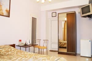Мини-отель Черноморский. Люкс двухместный Однокомнатный  (5-этажный корпус)  5,9 1