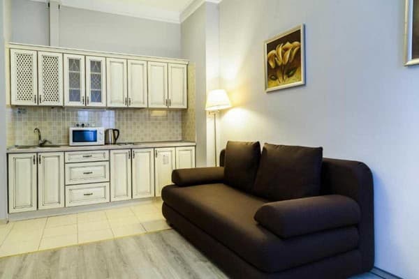 Corona Hotel&Apartments  12