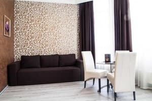 Corona Hotel&Apartments  9