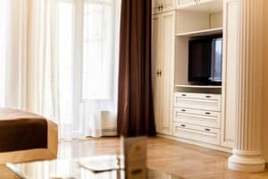 Отель Corona Hotel&Apartments . Люкс трехместный  4