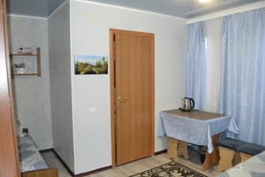 Отель Dacha Solnce. Трехместный номер 9