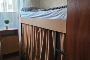 Хостел De Maris. Место в общем 10-местном номере  4