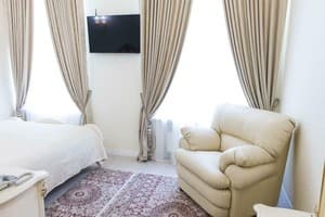 Отель De Versal. Полулюкс двухместный с кроватью размера King size 4