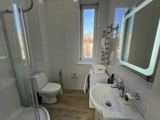 DeMar Apart Central 25