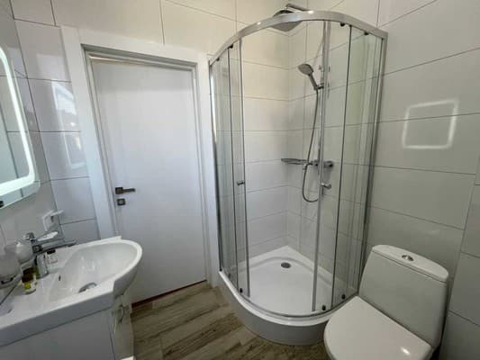 DeMar Apart Central 2