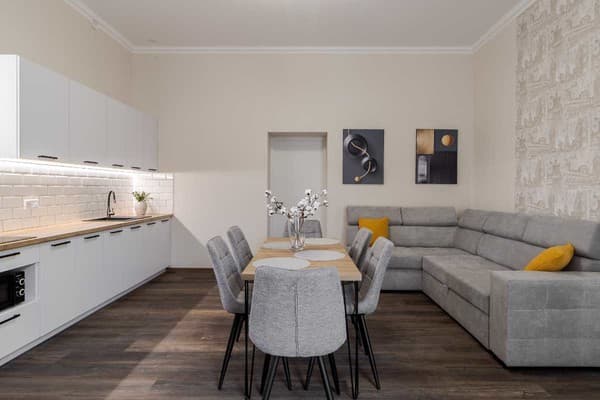 DeMar Apart Central 41