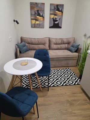 DeMar Apart Vakarchuka 2